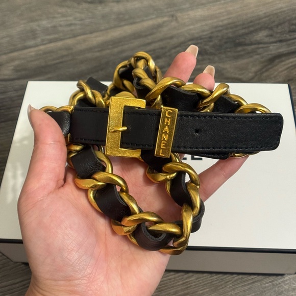 CHANEL‎ Vintage Black Leather Buckle Gold Chain Link Belt, 1990s